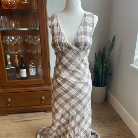Needii Dresses & Skirts - NWT NEEDII Plaid Sleeveless Maxi Dress